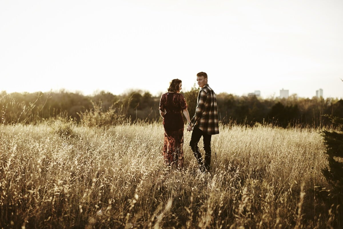 nature engagement session in fort worth