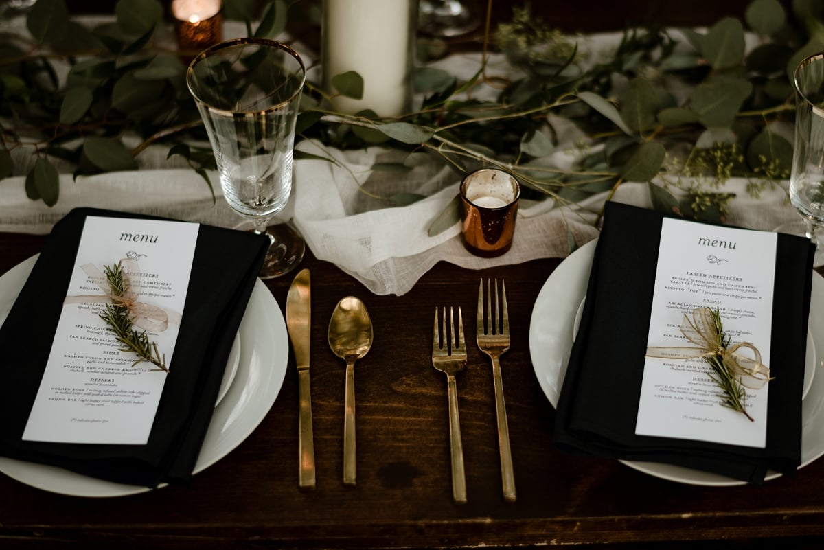 romantic table decor at wedding